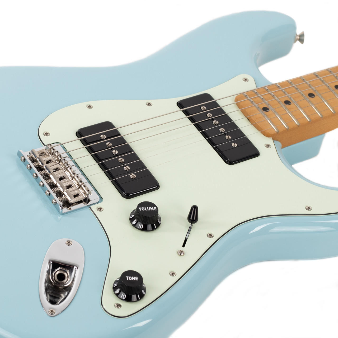ギター Fender Noventa Stratocaster Daphne Blue Fender Noventa Stratocaster Daphne Blue