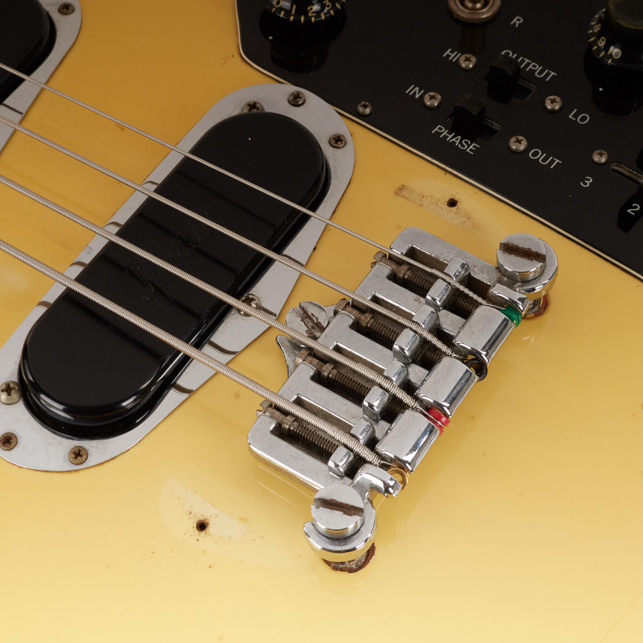 triumph Jazz Bass ホワイト