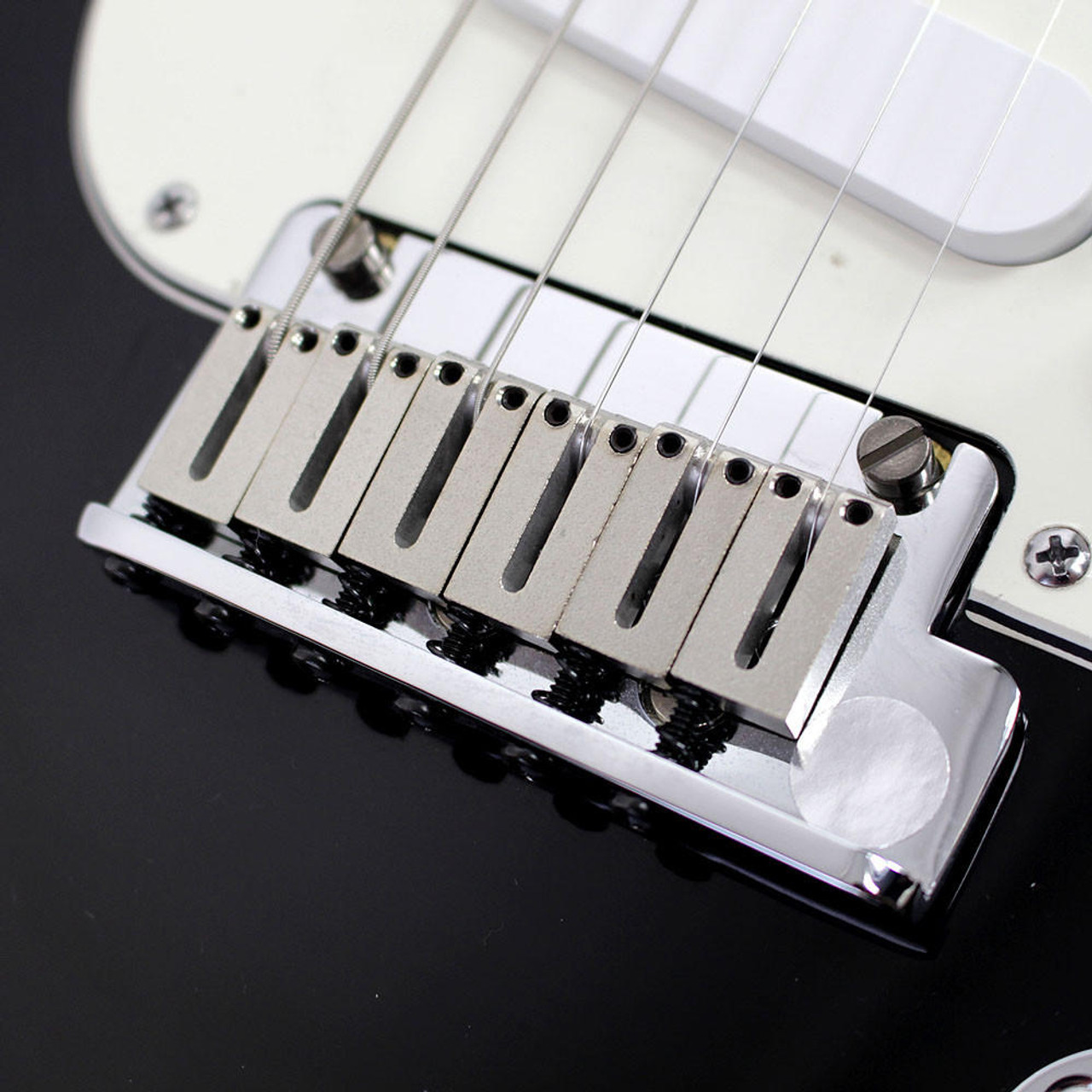 【人気のCAR】Squier by fender ストラトキャスター　2004年 人気のCAR】Squier by fender ストラトキャスター 2004年 人気の