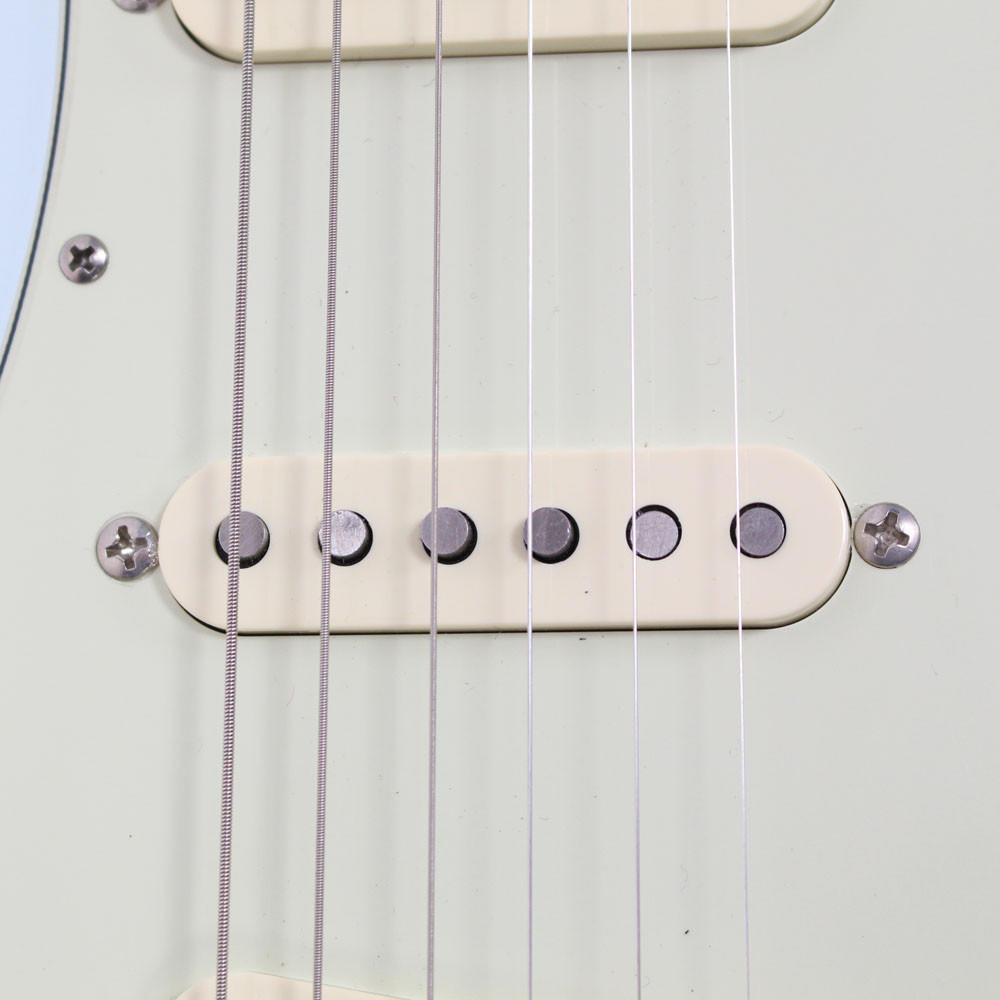 Fender Japan 2011 stratocasterほぼ未使用 mint 2011 Fender MIM Classic Player 1960s Design Reissue Stratocaster