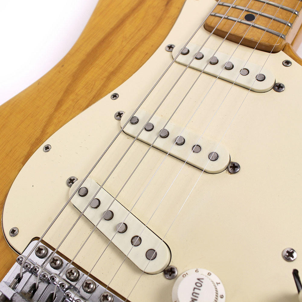 ギター Fender Japan Stratocaster 1972 type neck Vintage 1972 Fender Stratocaster Electric Guitar Natural Finish