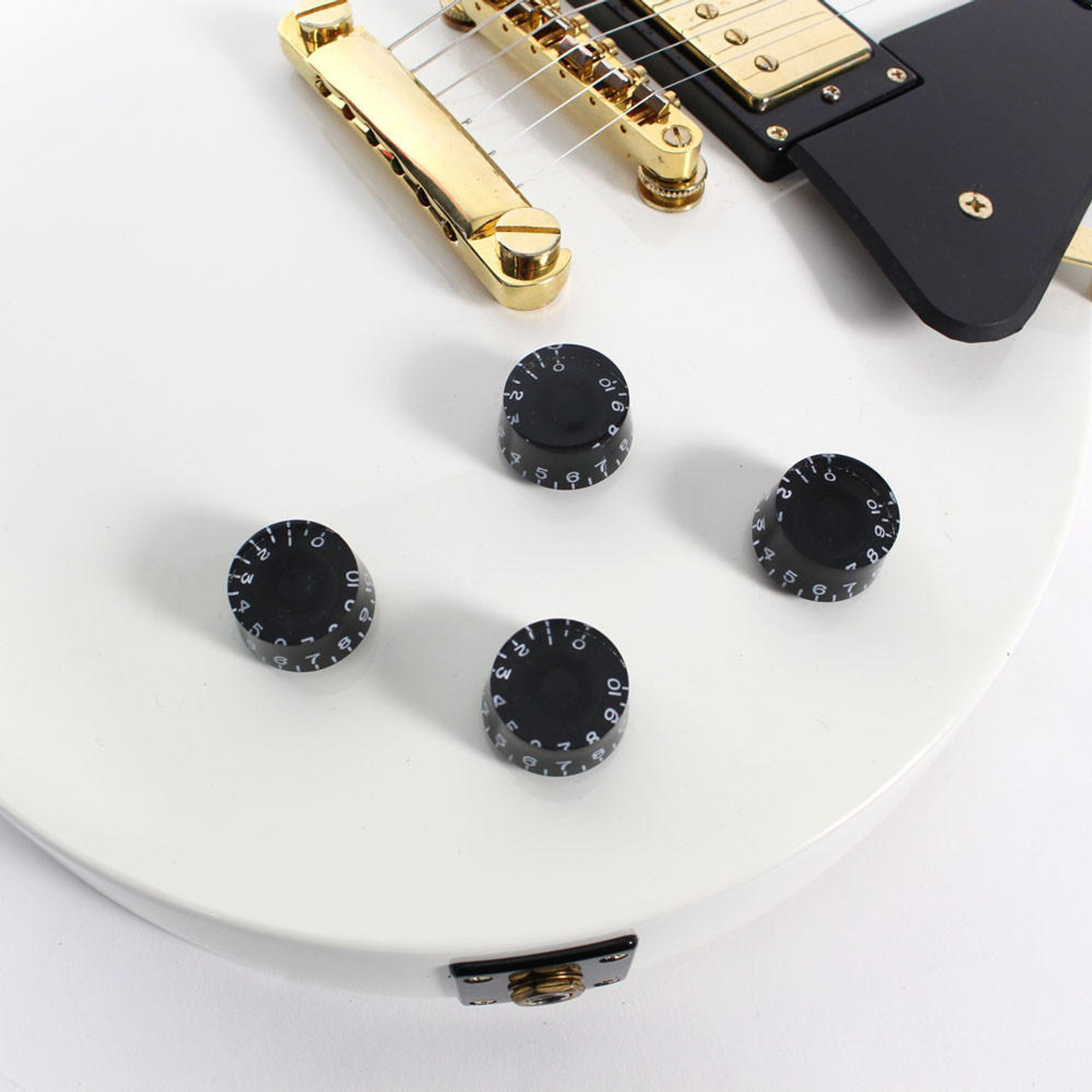 Used Epiphone Limited Edition Custom Shop Led Paul Studio Deluxe Electric  Guitar in Alpine White Finish