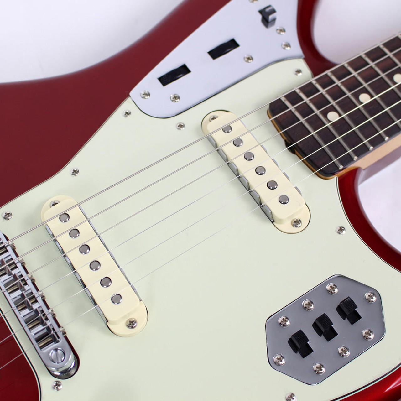 2014 Fender Classic Player Jaguar in Candy Apple Red | Cream City