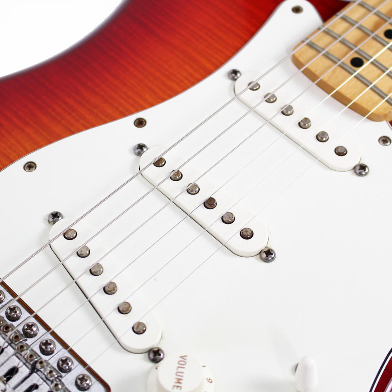 ほぼ新品フェンダーFender Stratocaster CherryBurst DSC_3194_08cdb181-f3ec-4110-