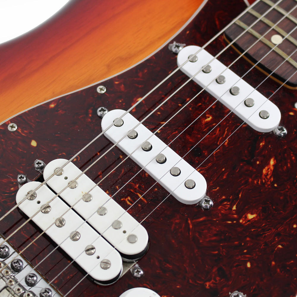2010 Fender Standard Stratocaster HSS in Sienna Sunburst | Cream