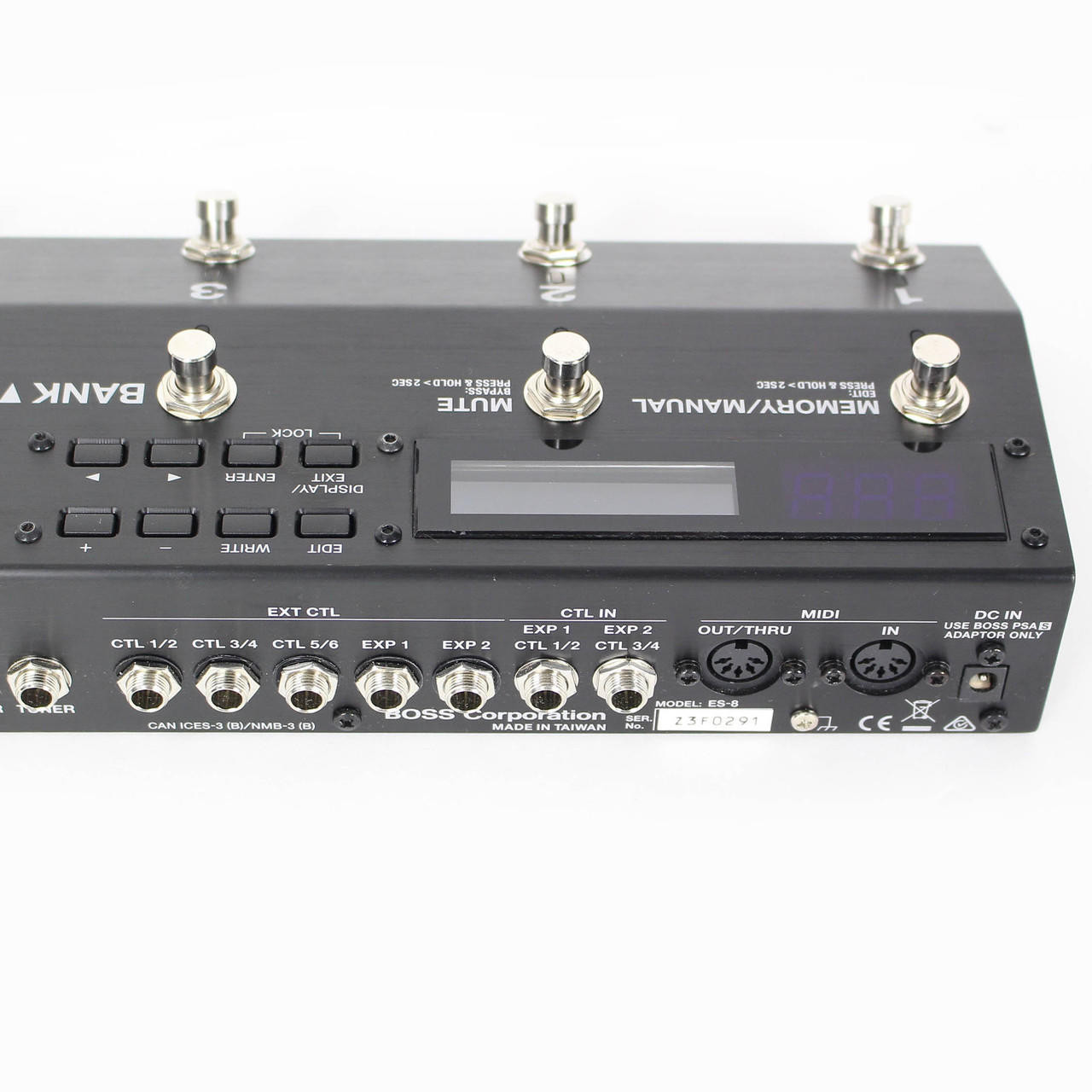 Boss ES-8 Guitar Effects Pedal Switching System | Cream City