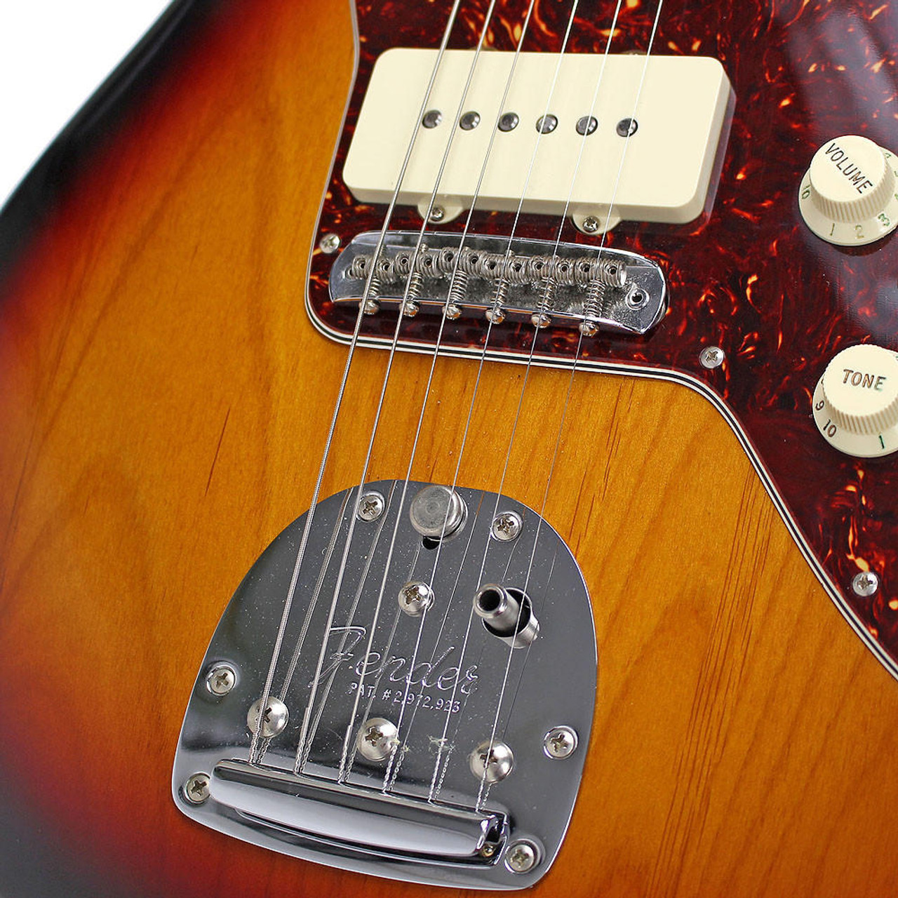 Fender American Vintage ‘62 Jazzmaster Fender American Vintage '62 Jazzmaster Sunburst – Chicago