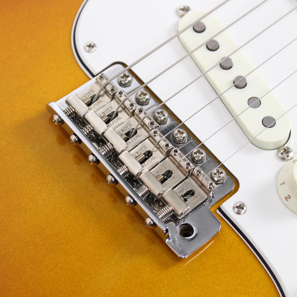 2014 Fender American Vintage '65 Stratocaster in 3 Color Sunburst