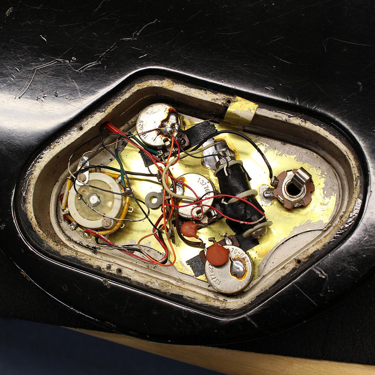 Vintage 1976 Gibson L6-S Electric Guitar Black Finish