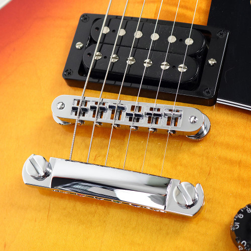 2014 Gibson Les Paul Signature Cherry Sunburst Finish