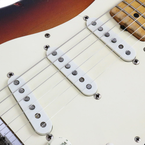 Vintage 1959 Fender Stratocaster Hardtail Electric Guitar Sunburst Finish