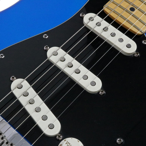 2004 Fender American Standard Stratocaster Imperial Blue