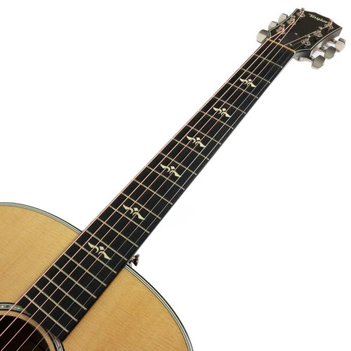2015 Taylor 618e Grand Orchestra Acoustic Guitar Natural Finish