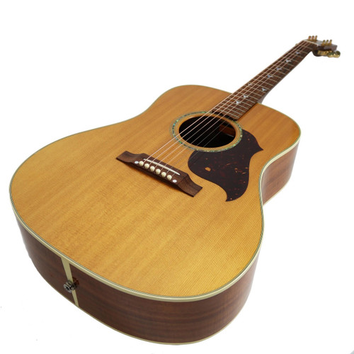 2001 Gibson Custom Shop Songbird Deluxe Dreadnought Acoustic Guitar Natural Finish