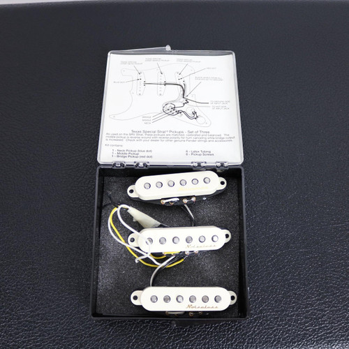 1999 Fender American Deluxe Stratocaster Electric Guitar Sunburst Finish