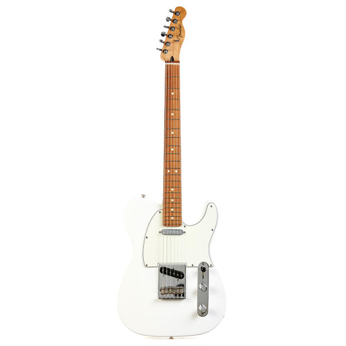 Fender Player Series Telecaster Pau Ferro Neck in Polar White