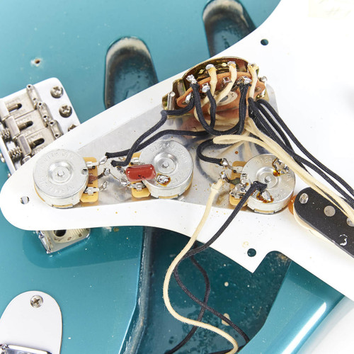 Used Fender American Vintage Reissue AVRI '57 Stratocaster Ocean Turquoise 2001