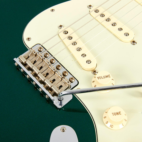 Used Fender American Vintage Reissue AVRI '62 Stratocaster Sherwood Green 2011