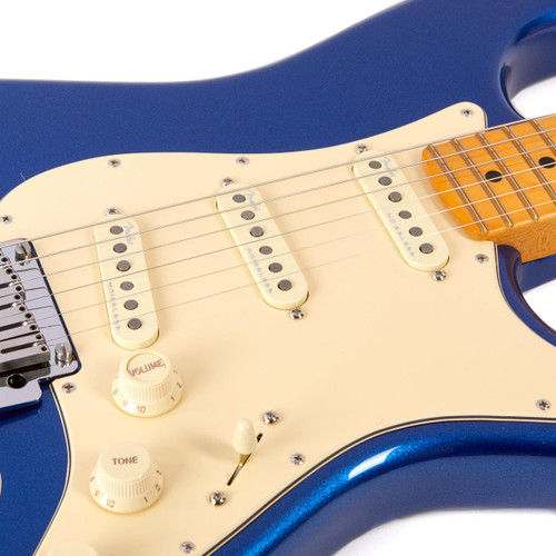 Fender American Ultra Stratocaster Maple - Cobra Blue