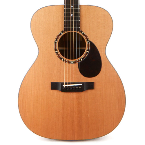 Eastman E2OM Orchestra Model Cedar & Sapele Acoustic - Natural