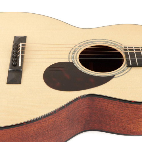 Eastman E10OO Adirondack OO Acoustic - Natural