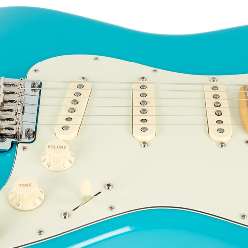 Fender American Professional II Stratocaster Maple - Miami Blue Demo