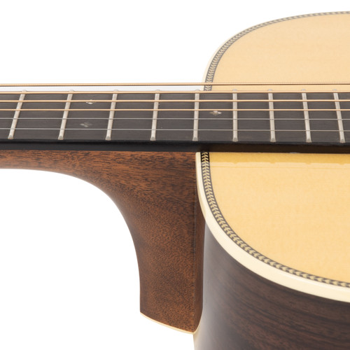 Martin HD-28L Dreadnought Left Handed - Natural