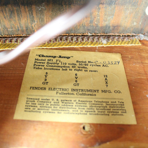 Vintage 1956 Narrow Panel Fender Champ 5W 1x6 Tube Combo Amp