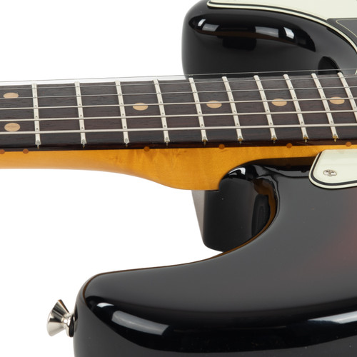 Used Fender American Vintage II 1961 Stratocaster 3-Tone Sunburst 2025