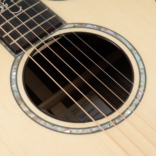 Taylor 914ce Legacy Grand Auditorium Engleman Spruce and Rosewood - Natural