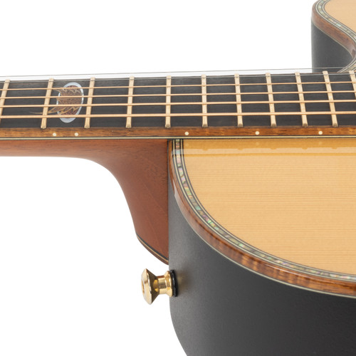 Used Ovation 2077AV50 50th Anniversary Custom Legend 2016