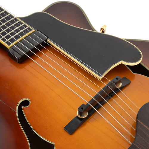 Used Eastman AR805CE Archtop Sunburst 2004