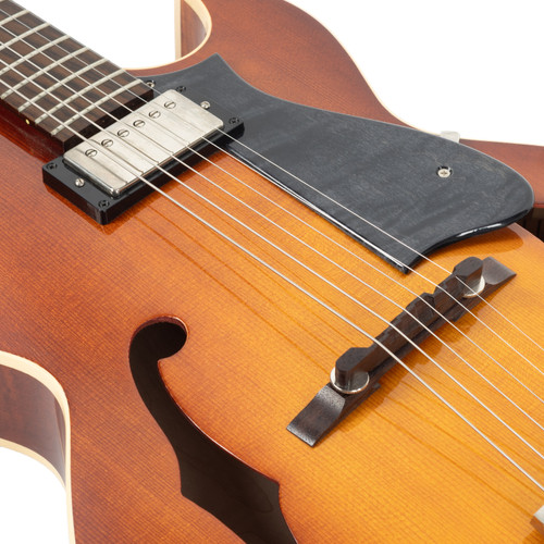 Used Heritage H-575 Almond Sunburst 2012