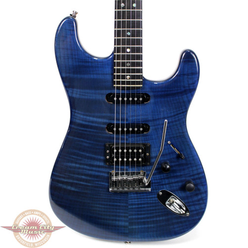 ギター Fender USA Stratocaster 2005 Fender USA Made Deluxe Stratocaster FMT Electric Guitar in
