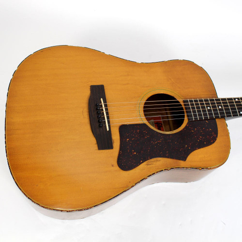 Vintage 1975 Gibson J-50 Deluxe Acoustic Guitar in Natural Finish