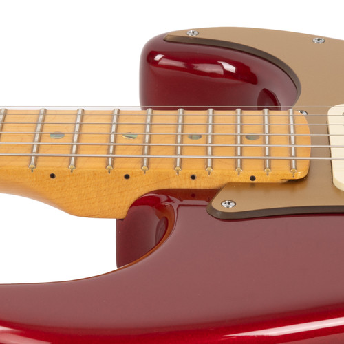 Used Fender American Deluxe Stratocaster V Neck Candy Apple Red 2005