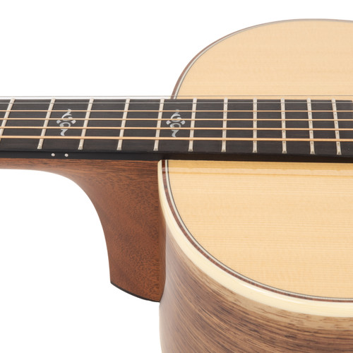 Used Taylor 814e Super Auditorium Natural 2025