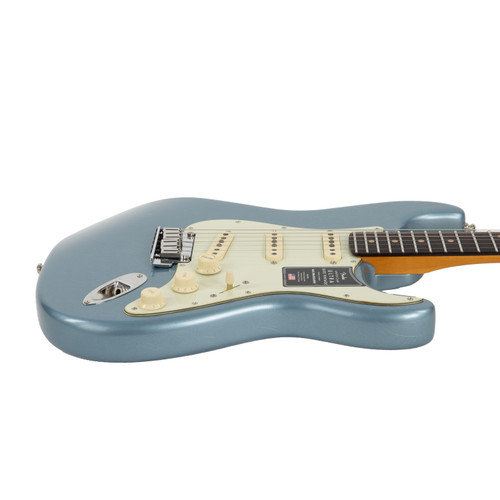 Used Fender American Ultra Luxe Vintage '60s Stratocaster Rosewood - Ice Blue Metallic