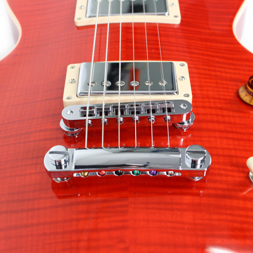 Used 2014 Gibson Les Paul Classic Double Cutaway Electric Guitar in Translucent Red