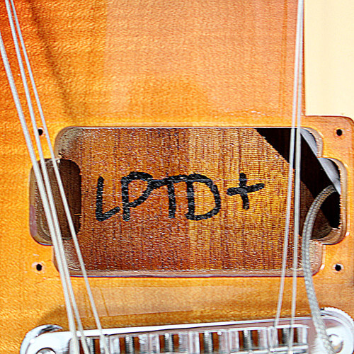 Used 2008 Gibson Les Paul Traditional Plus Electric Guitar in cherry Sunburst