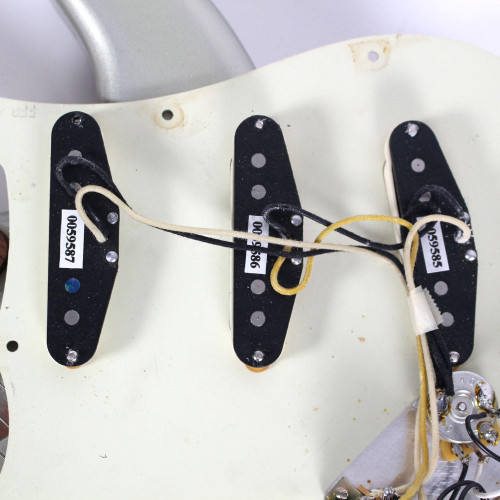 Used Fender MIM Robert Cray Signature Artist Series Stratocaster Electric Guitar Inca Silver