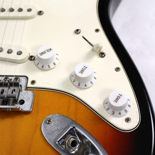 2002 Fender MIM Stratocaster Electric Guitar Sunburst