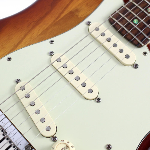 2008 Fender American Deluxe Stratocaster in Sienna Sunburst