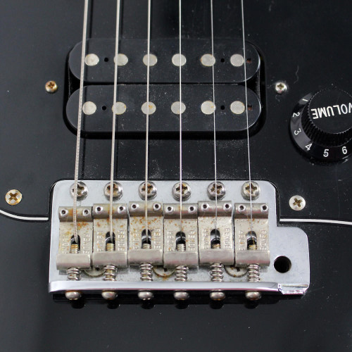 ギター Busker's Storatocaster Humbacker H-S-S Fender American Deluxe Stratocaster HSS Shawbucker review