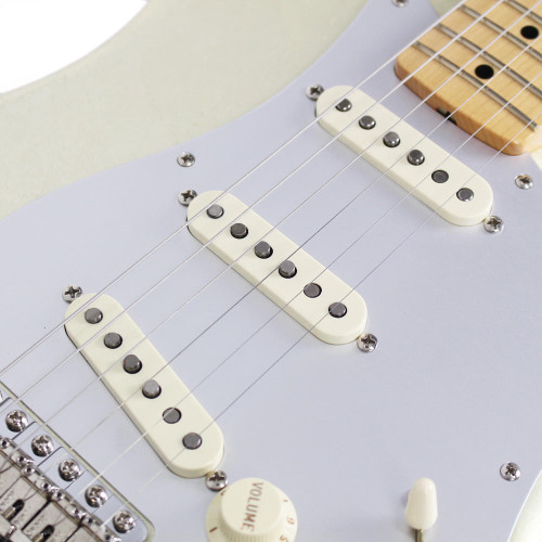 2005 Fender Custom Shop Limited Edition Master Built Master Salute Stratocaster in White Gold Leaf