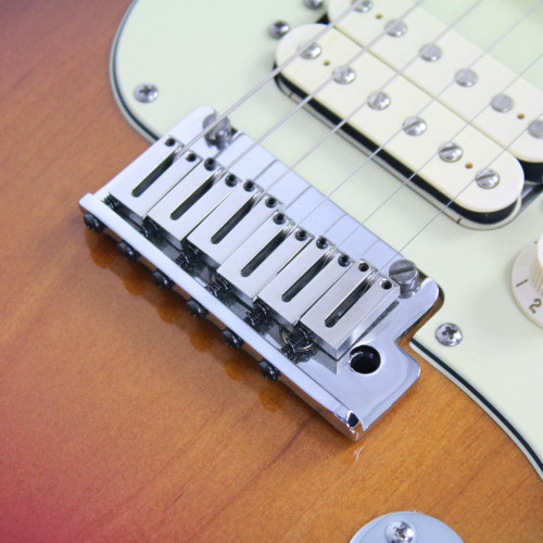 2005 Fender American Deluxe Stratocaster HSS in 3-Color Sunburst