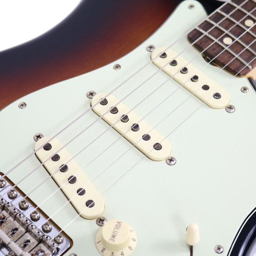 2015 Fender Road Worn 60s Stratocaster in 3-Color Sunburst