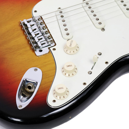 1975 Fender Stratocaster in Sunburst