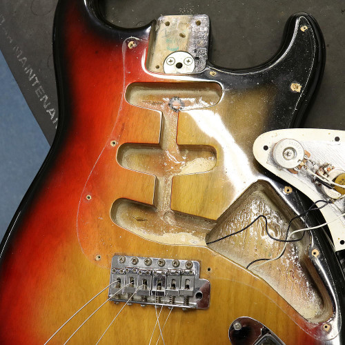 1975 Fender Stratocaster in Sunburst