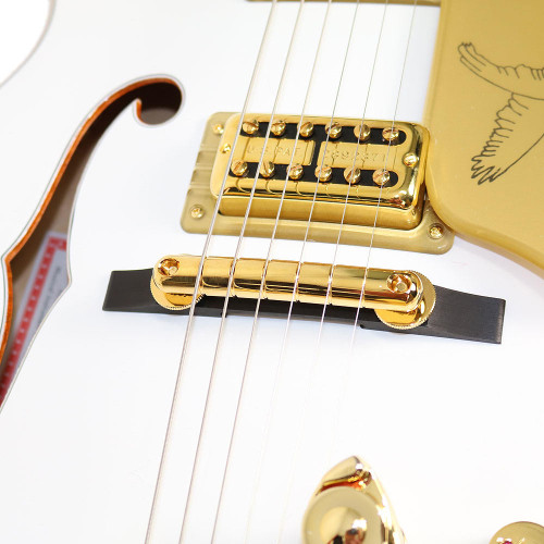 Used Gretsch G6136T-WHT Player's Edition White Falcon Electric Guitar